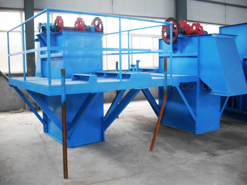 Plate chain bucket elevator