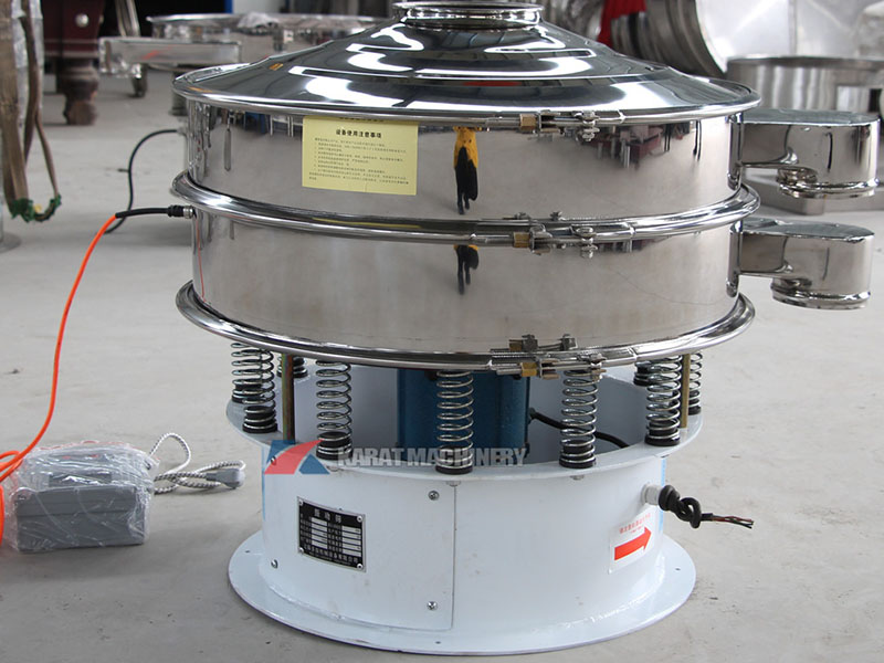 Ultrasonic vibrating screen